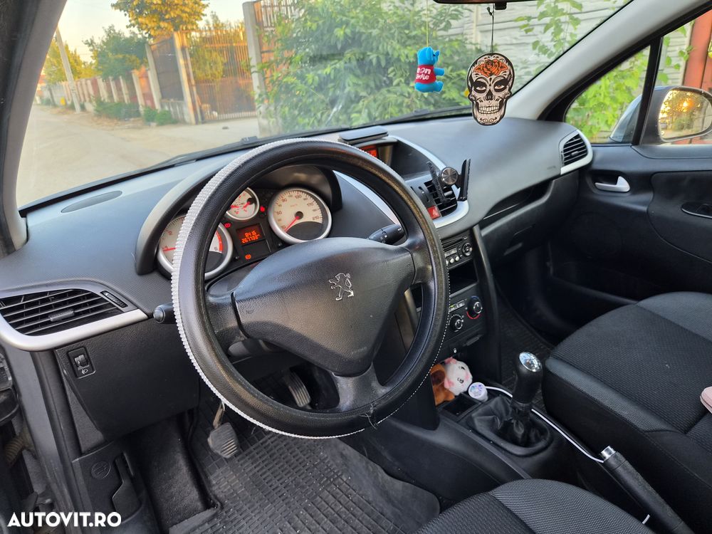 Peugeot 207 1.4HDI Urban - 10