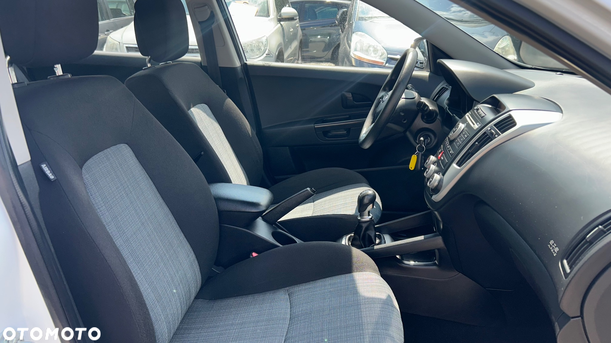 Kia Ceed 1.4 CVVT Attract - 14