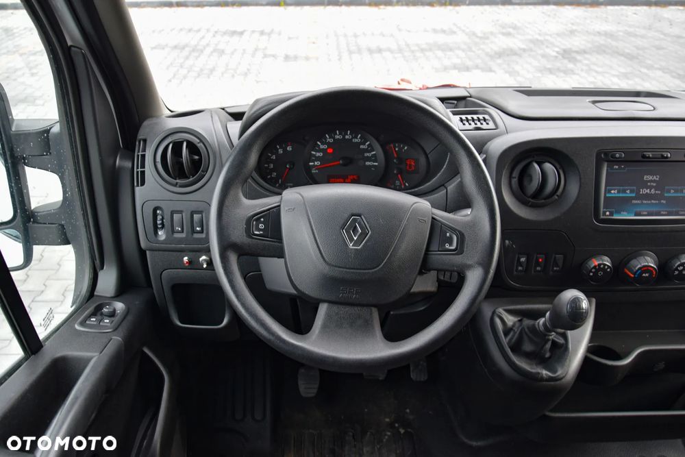 Renault MASTER / L3H2 / 2.3 - 150 KM / 3 OSOBY / DOSTAWCZE / BLASZAK / DUŻY WYŚWIETLACZ / KLIMA / TEMPOMAT / KAMERA COFANIA / HAK / SPROWADZONY - 28