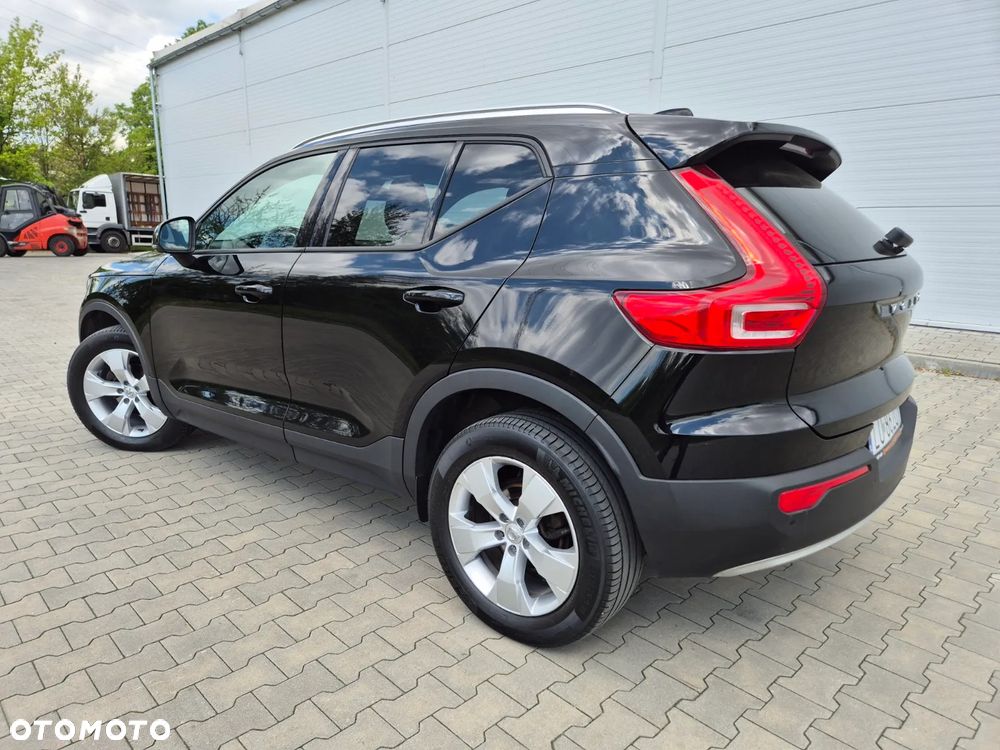 Volvo XC 40 T3 Momentum - 24