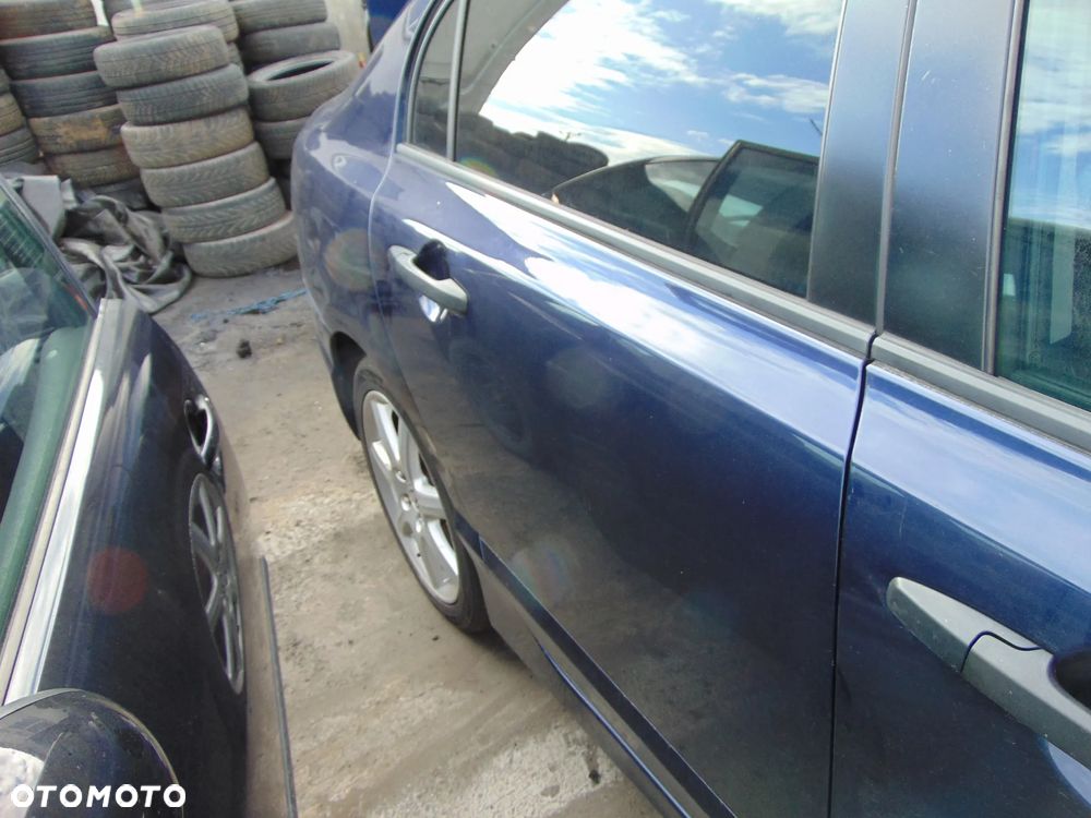 drzwi prawe tył tylnie honda civic VIII sedan b-536p - 1