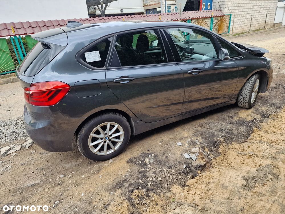 BMW Seria 2 216d - 6