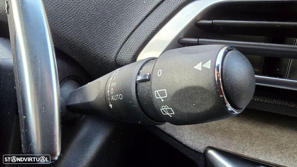 Peugeot 5008 1.5 BlueHDi GT EAT8 - 19