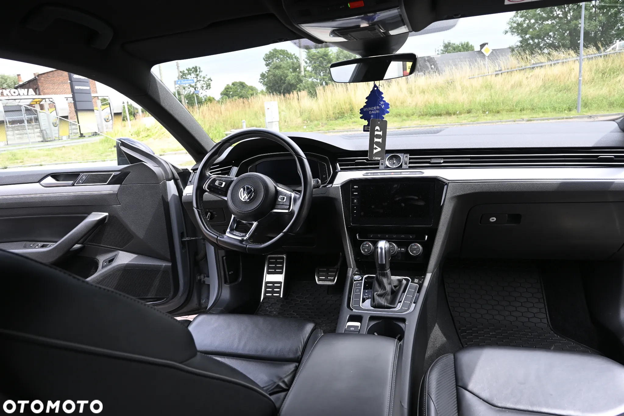 Volkswagen Arteon 2.0 TDI SCR R-Line Edition DSG - 12