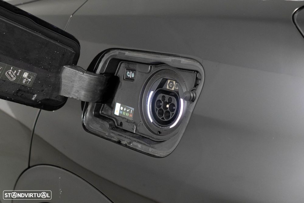 Peugeot 3008 1.6 Hybrid Allure Pack e-EAT8 - 17