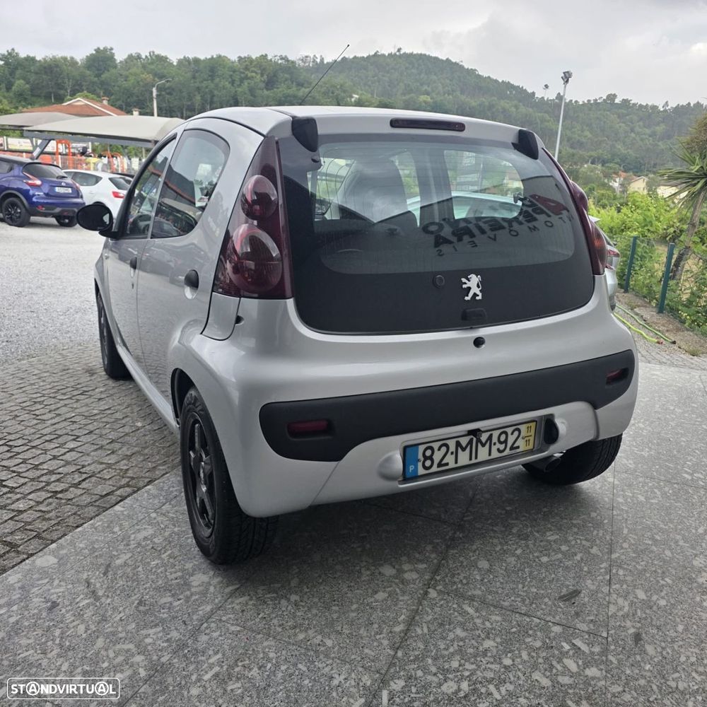 Peugeot 107 1.0 Urban - 17