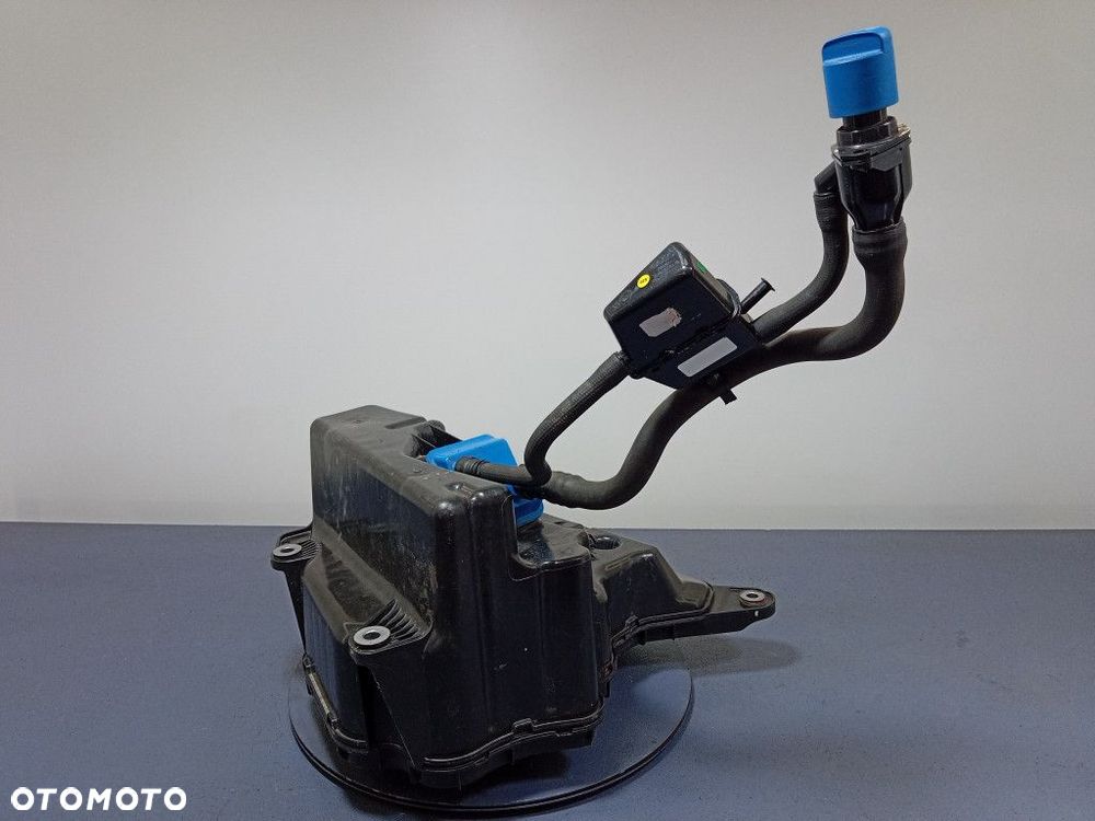 AUDI A4 B9 ZBIORNIK AD BLUE 4067425AE - 3