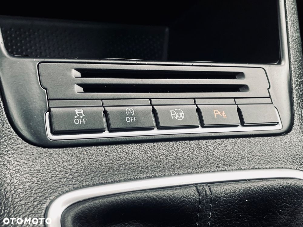 Volkswagen Tiguan 2.0 TDI R-Style - 37