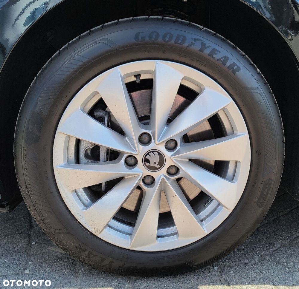 Skoda Superb 2.0 TSI Selection DSG - 30