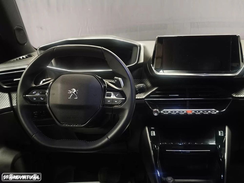 Peugeot 2008 PureTech 130 EAT8 Allure - 6