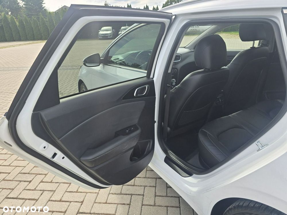 Kia Ceed - 17