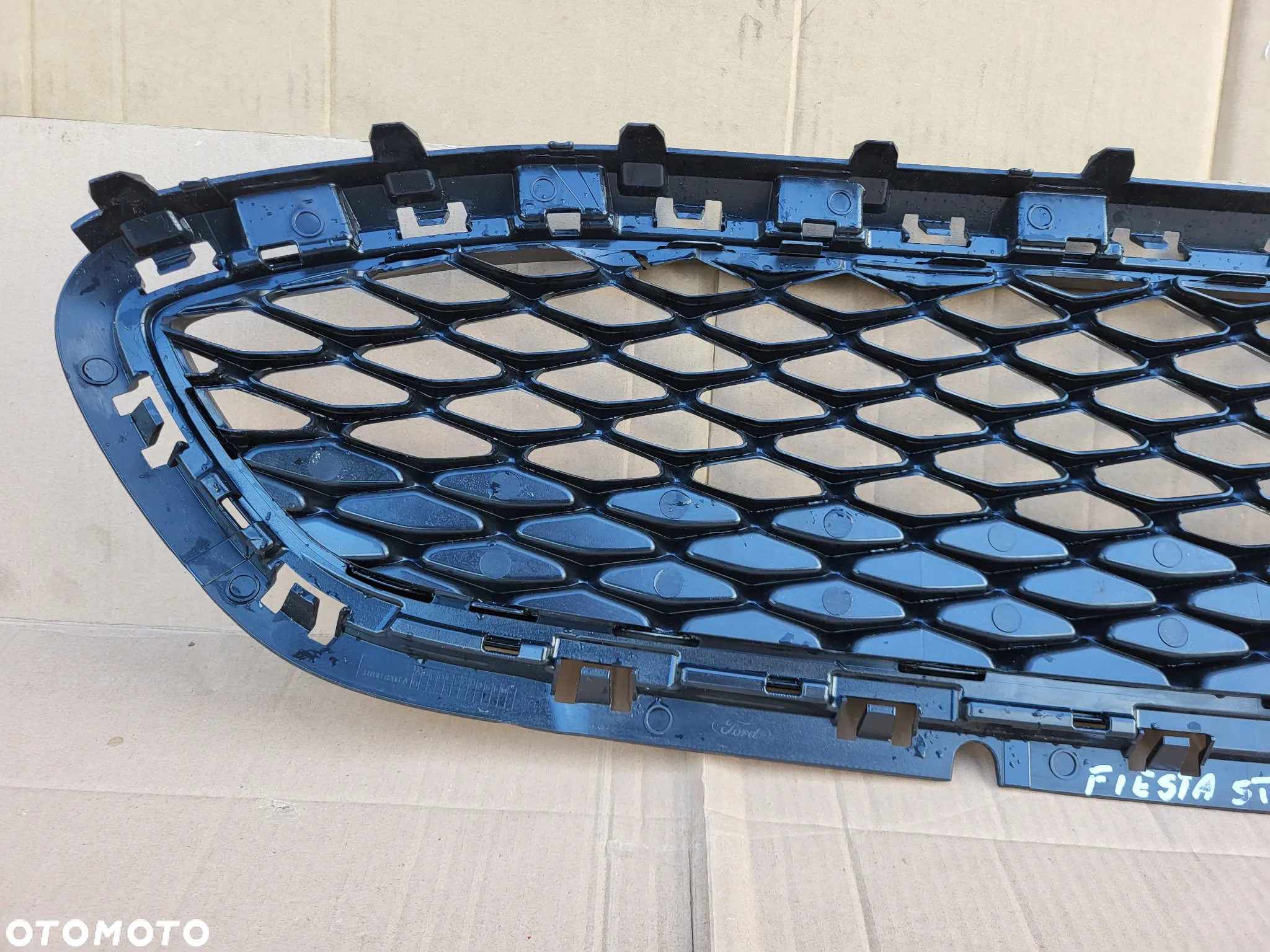 ATRAPA GRILL FORD FIESTA MK8 BLACK H1BB-8B271-A1 - 12