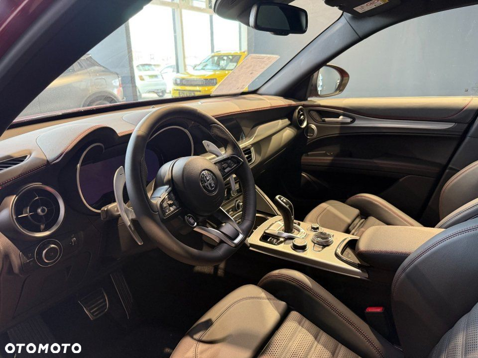 Alfa Romeo Stelvio - 5