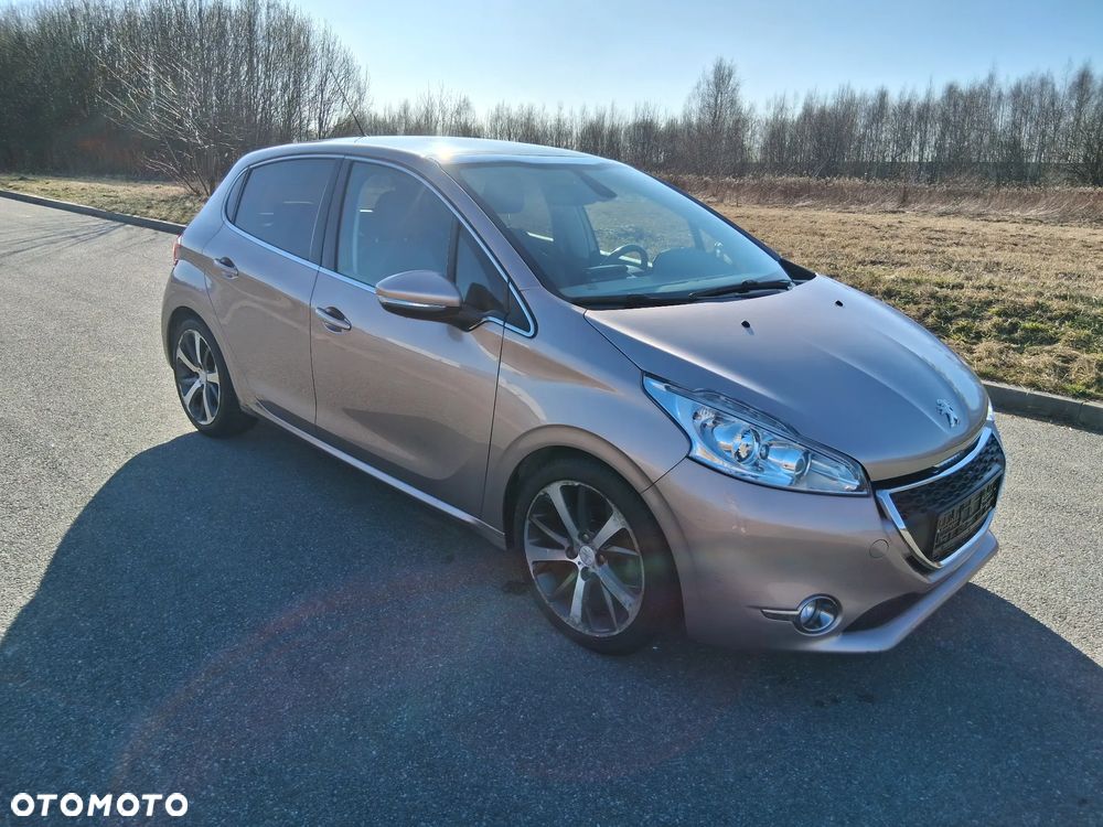 Peugeot 208 e-HDi 92 Stop&Start Style - 4