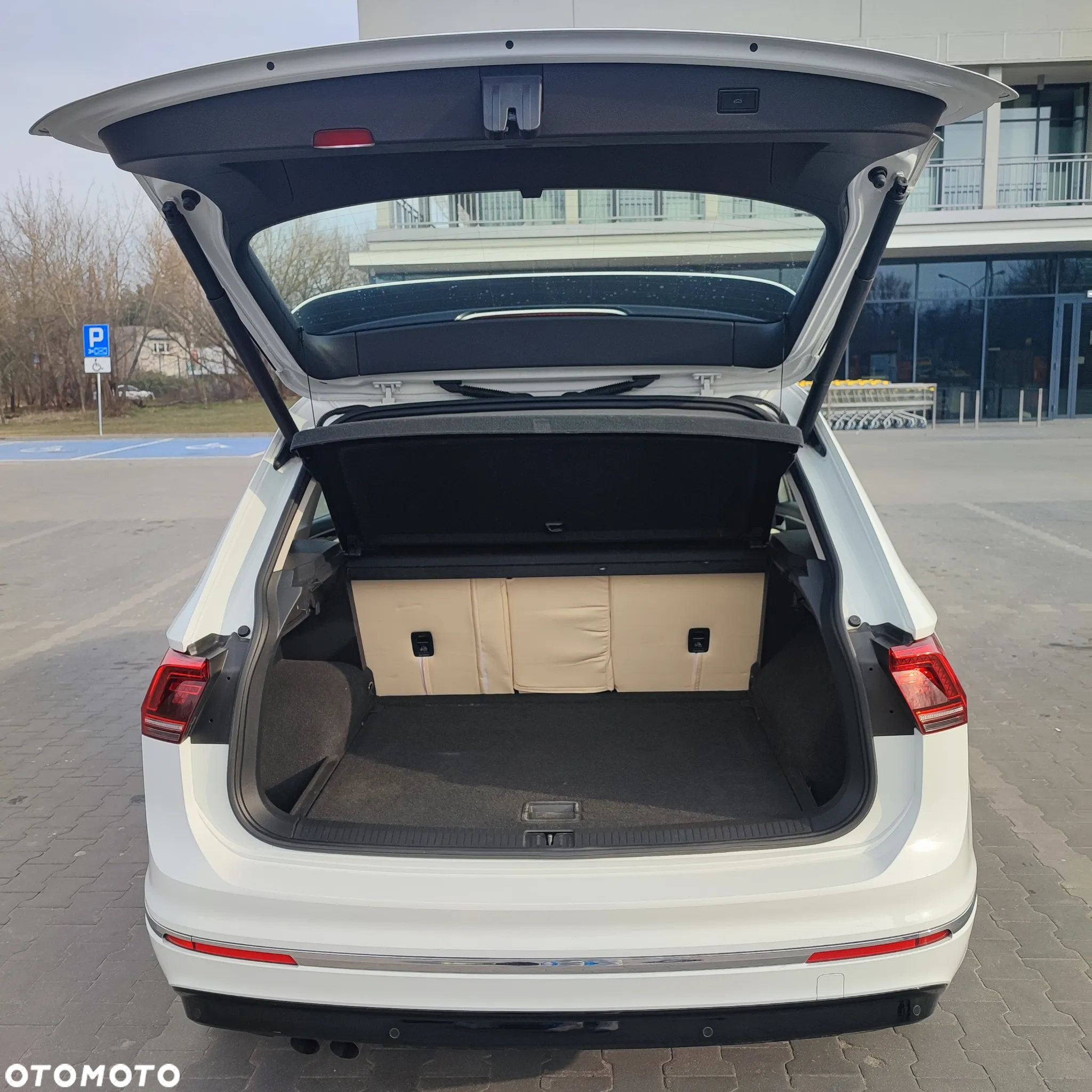 Volkswagen Tiguan 2.0 TDI SCR DSG R-Line - 12