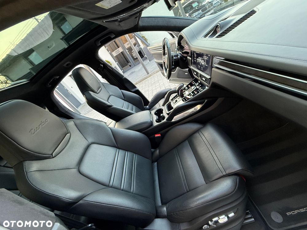 Porsche Cayenne - 24