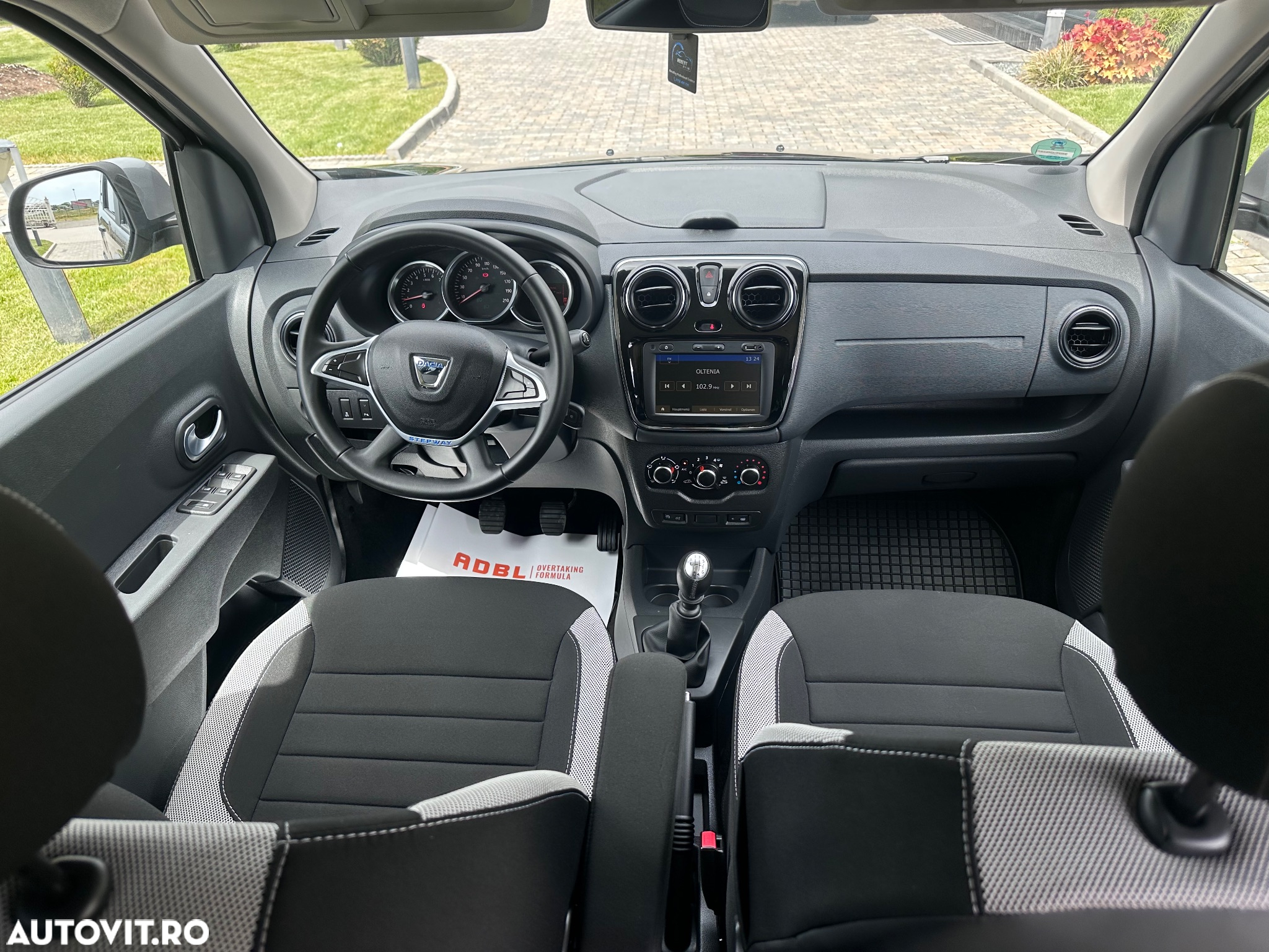 Dacia Lodgy 1.5 Blue dCi Stepway - 8