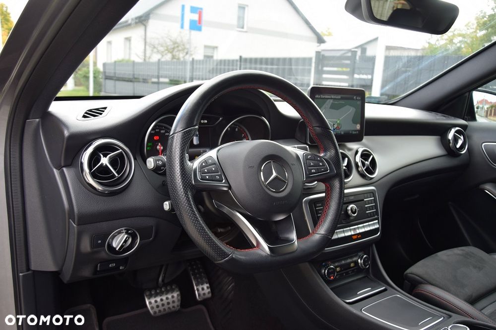 Mercedes-Benz GLA 220 4-Matic AMG Line - 6