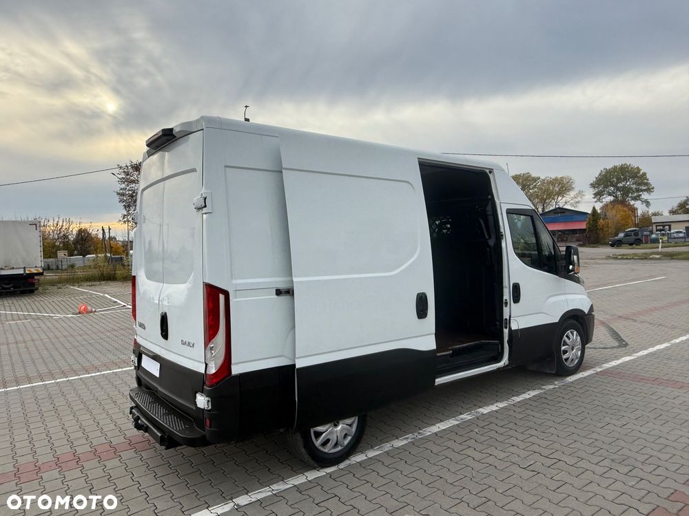 Iveco 35. DAYLY - 24