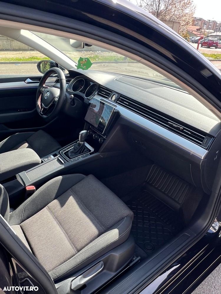 Volkswagen Passat 2.0 TDI DSG Highline - 11