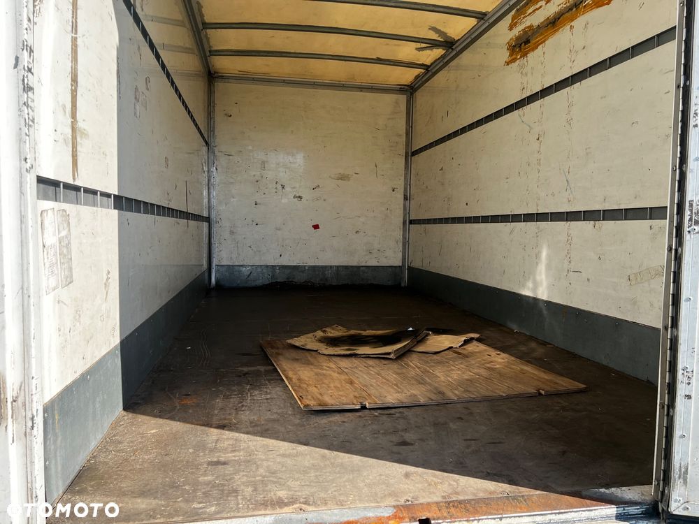 Volkswagen Crafter - 11