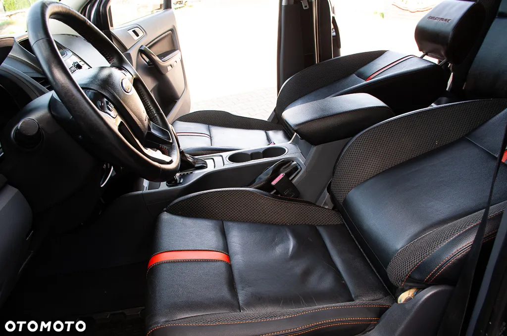Ford Ranger 3.2 TDCi 4x4 DC Wildtrak - 32