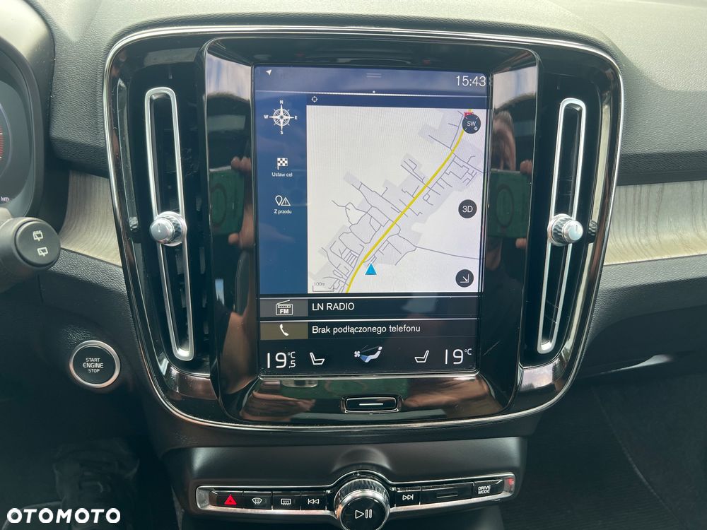 Volvo XC 40 D3 AWD Momentum Pro - 31