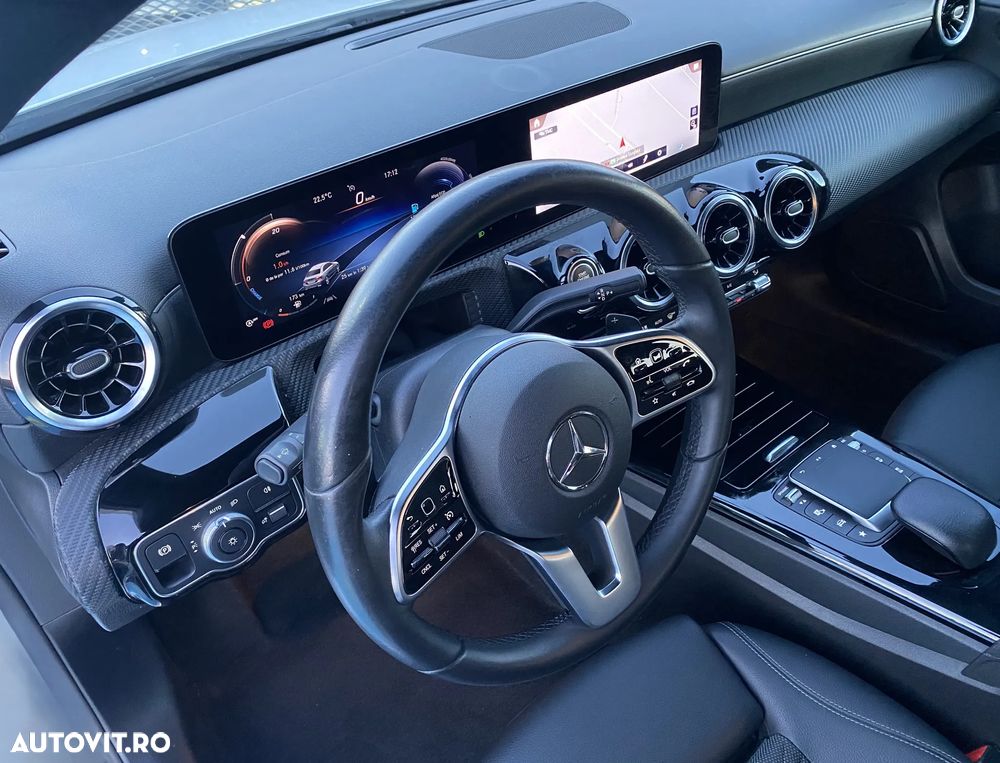 Mercedes-Benz A 200 7G-DCT - 13