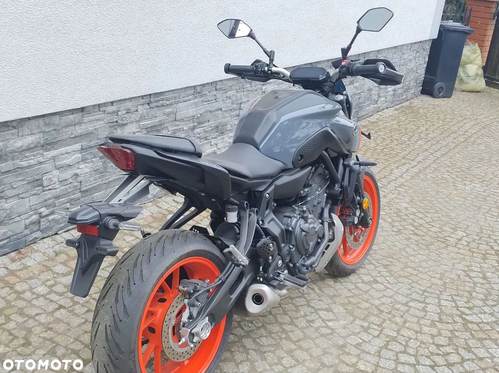 Yamaha MT - 8