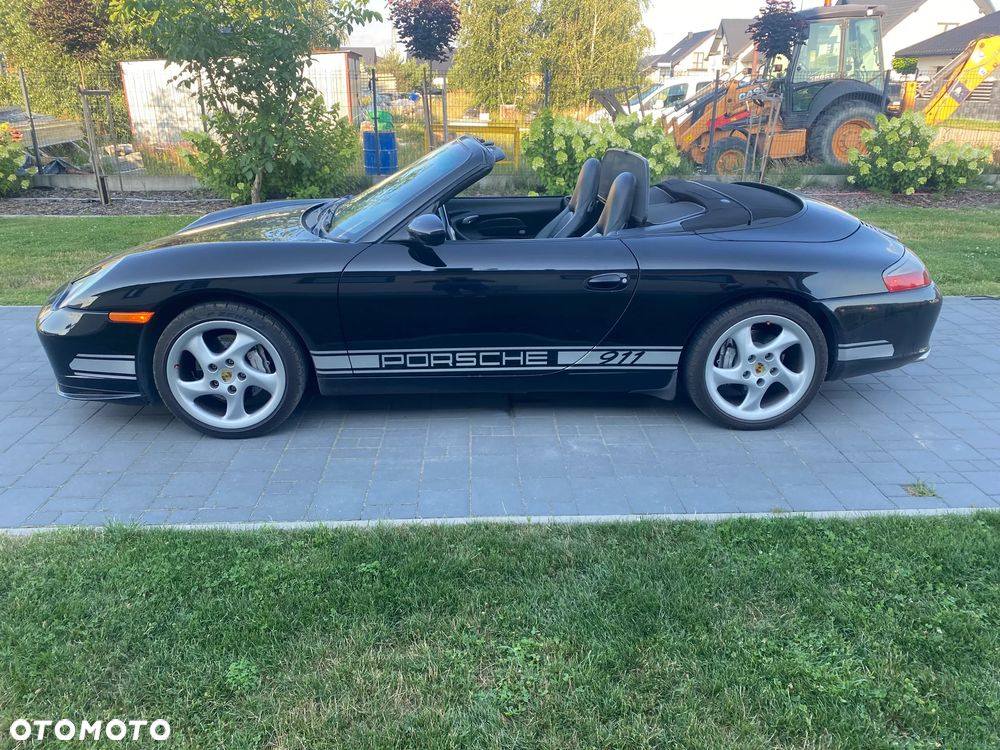 Porsche 911 Carrera 4 Cabrio - 3