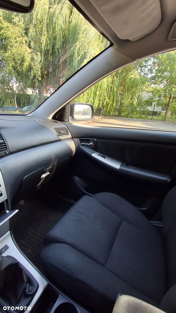 Toyota Corolla 2.0 D-4D Luna - 12