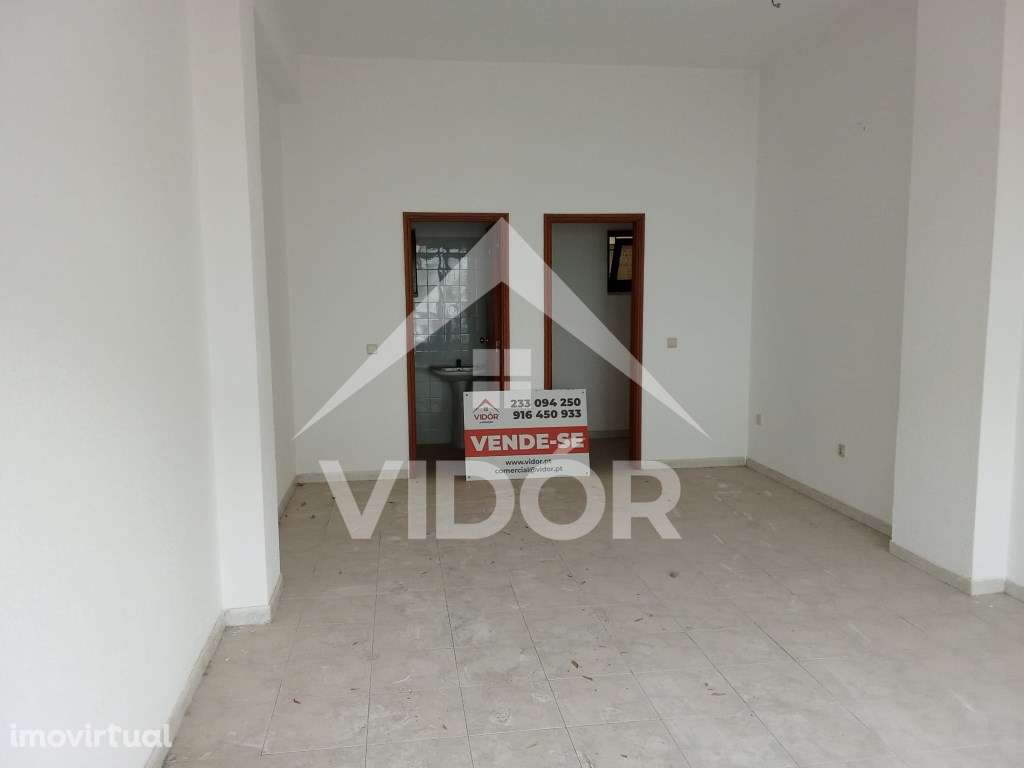 Loja com 31m2 no Mercado Municipal da Baixa da Banheira - Grande imagem: 2/6