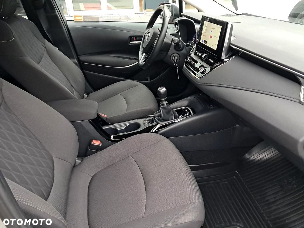 Toyota Corolla - 10