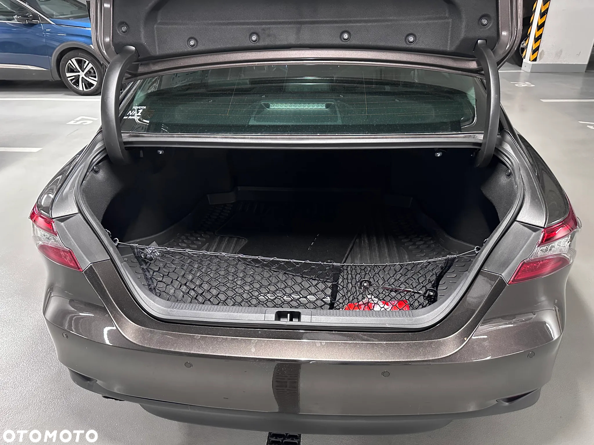 Toyota Camry 2.5 Hybrid Executive CVT - 15