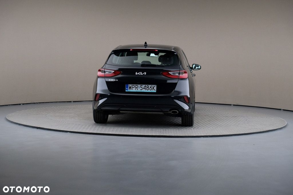 Kia Ceed - 5