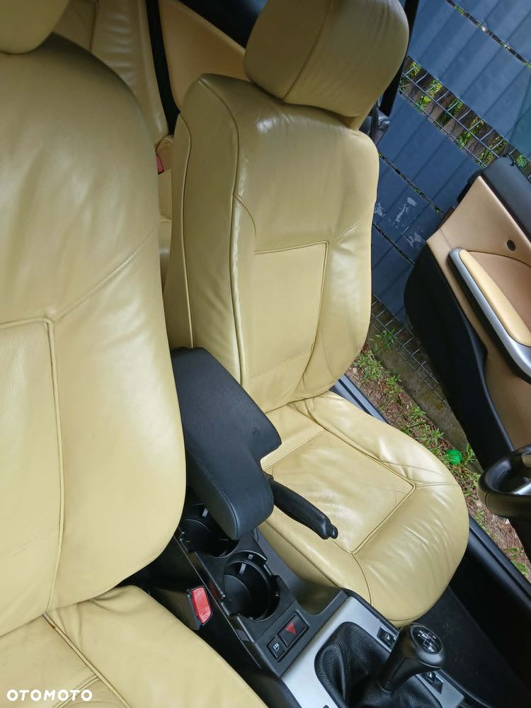 BMW Seria 3 323i - 22