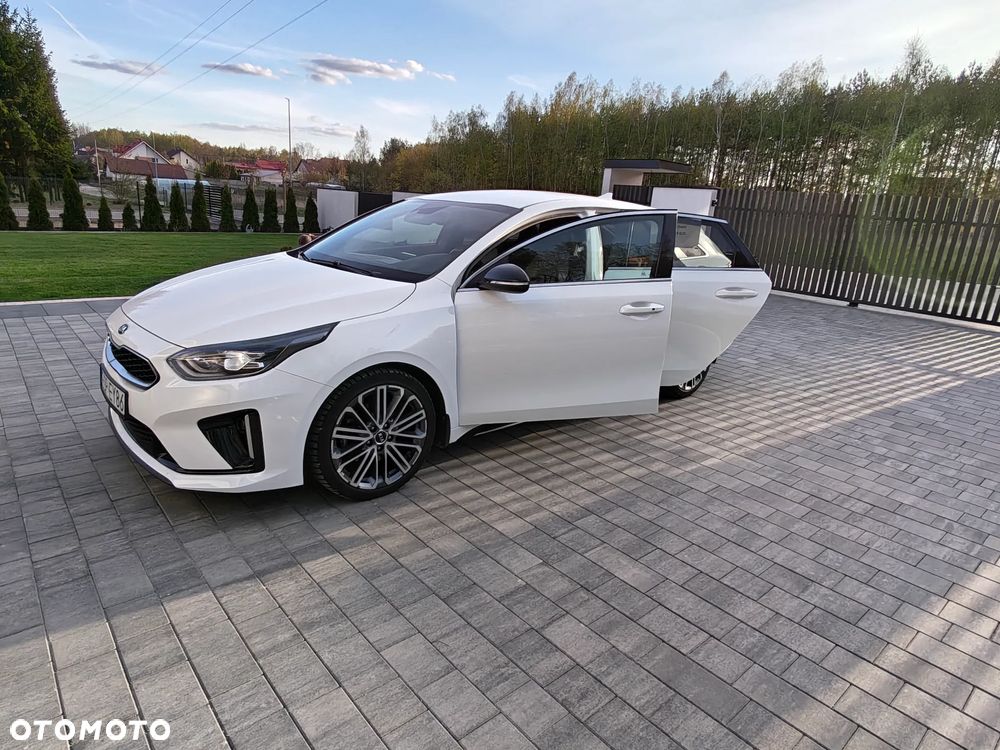 Kia ProCeed - 14