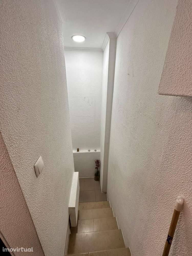 Loja comercial pronta a habitar em Sesimbra - Grande imagem: 5/13