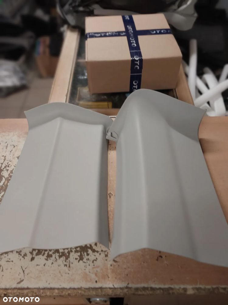 Słupek D vw t5 t6 - 2