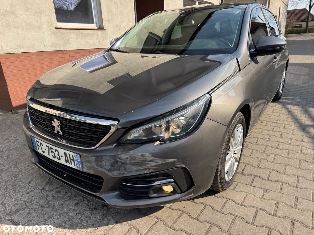 Peugeot 308 - 1