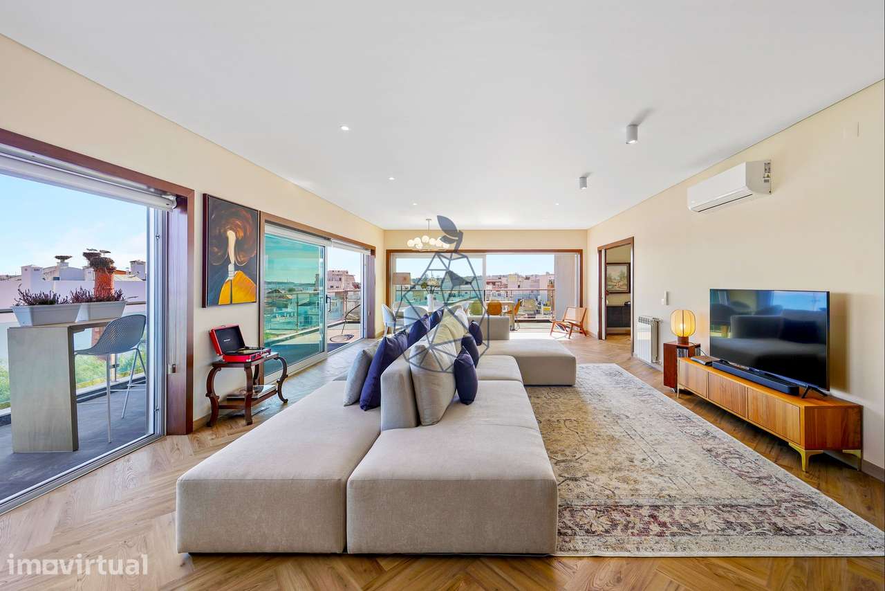 Apartamento de Luxo T3+1 com Vista Panorâmica Rio Arade – Remodelado 2 - Grande imagem: 4/32