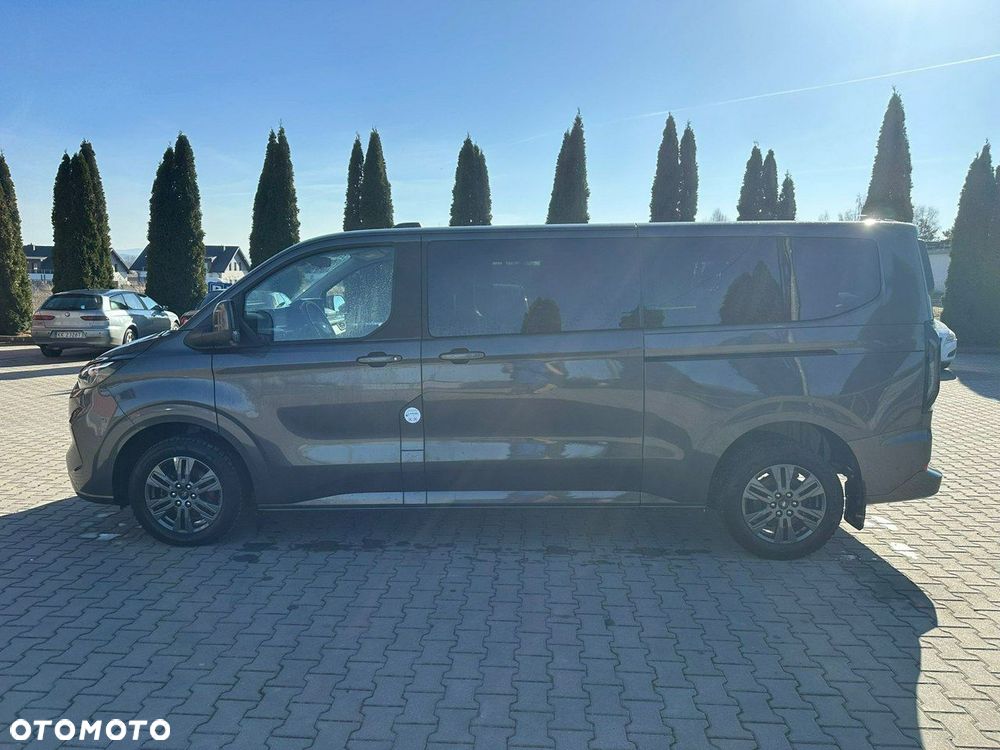 Ford Tourneo Custom - 3