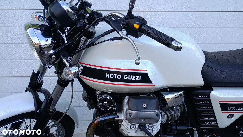 Moto Guzzi V7 - 16