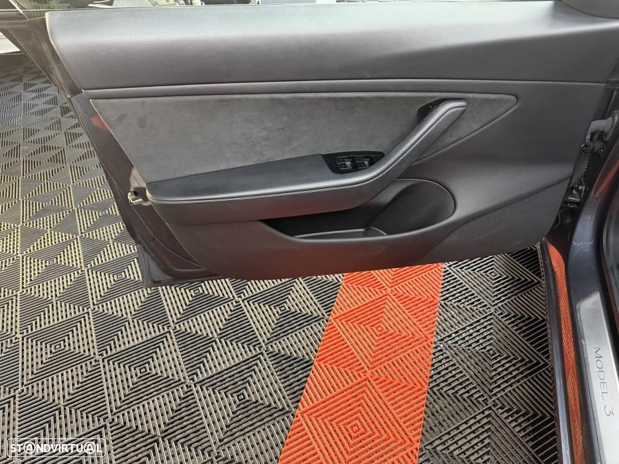 Tesla Model 3 Standard Range Plus RWD - 6