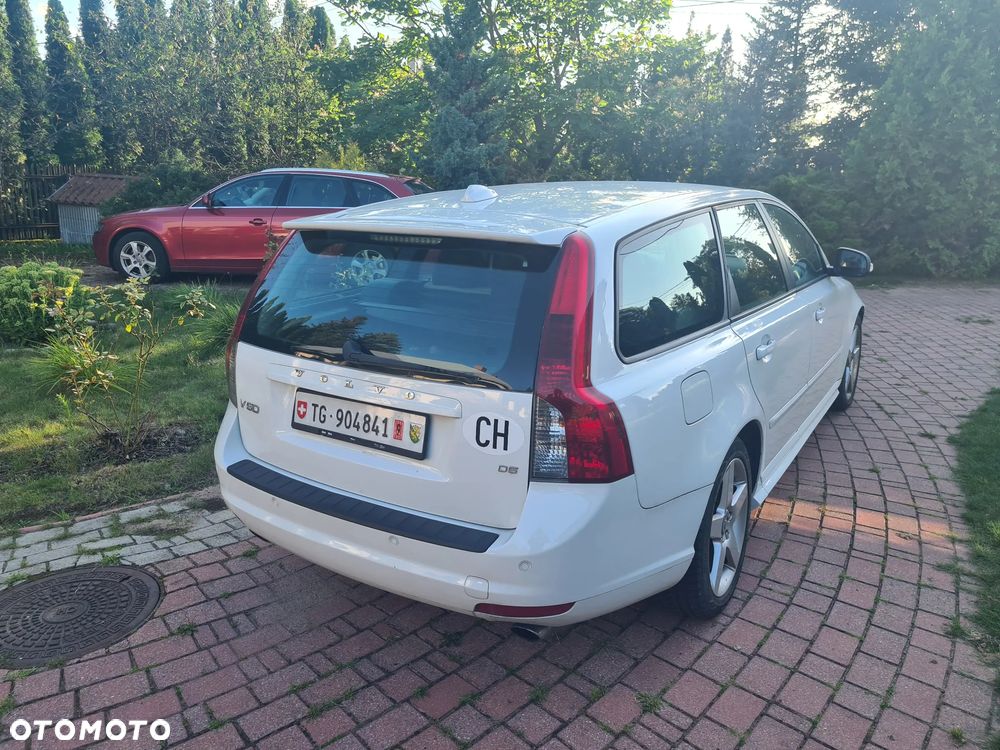 Volvo V50 D5 R-Design Momentum - 8