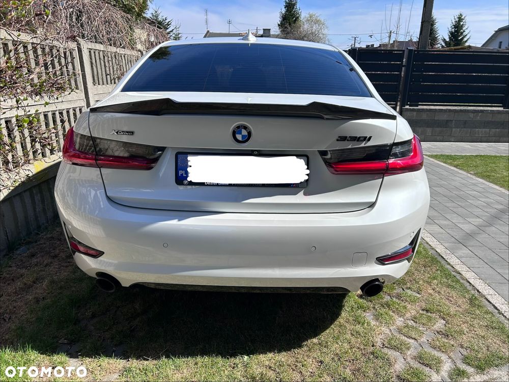 BMW Seria 3 330i xDrive - 4