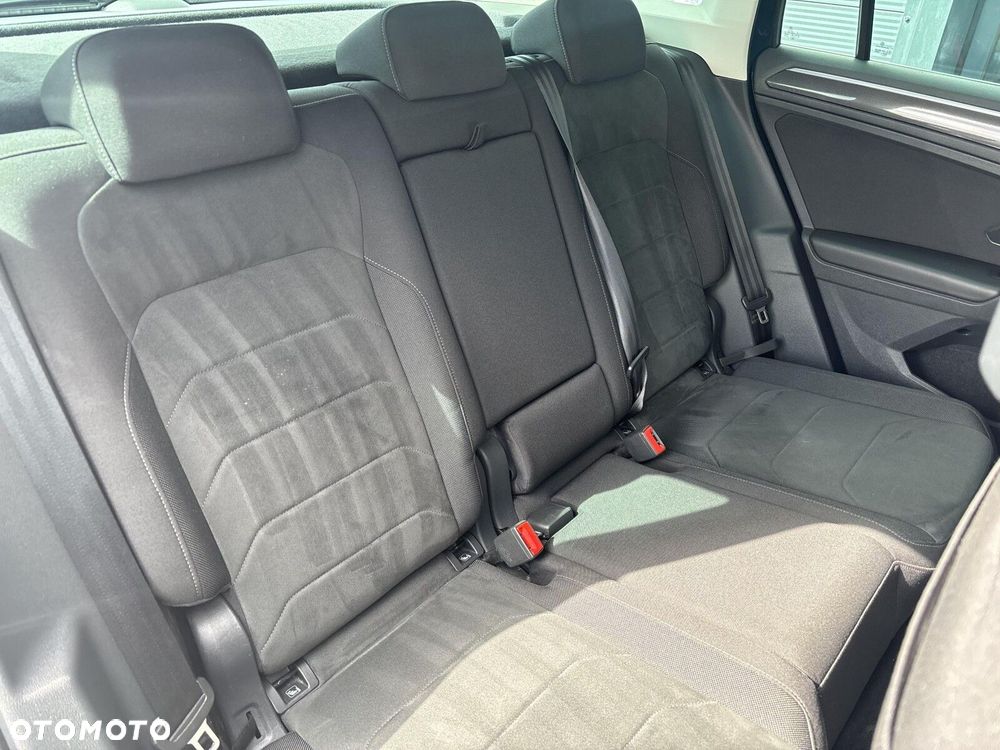 Volkswagen Tiguan - 23