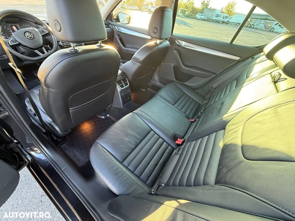 Skoda Octavia 2.0 TDI 4x4 DSG Style - 23