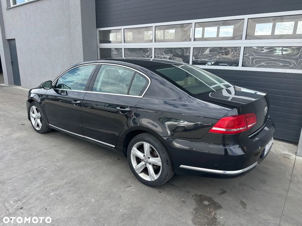 Volkswagen Passat 2.0 Blue TDI SCR Highline - 8