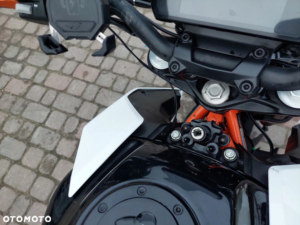 KTM Duke - 13